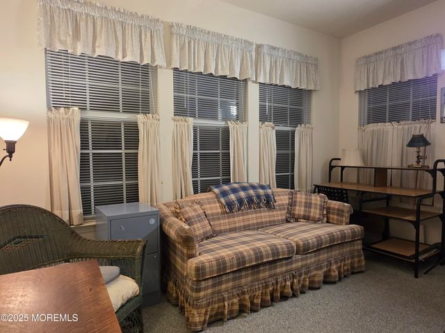 91 Robin Lane, Barnegat, NJ 08005