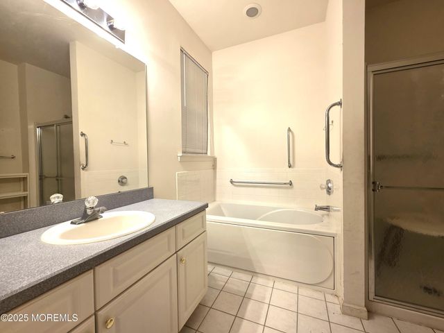 91 Robin Lane, Barnegat, NJ 08005