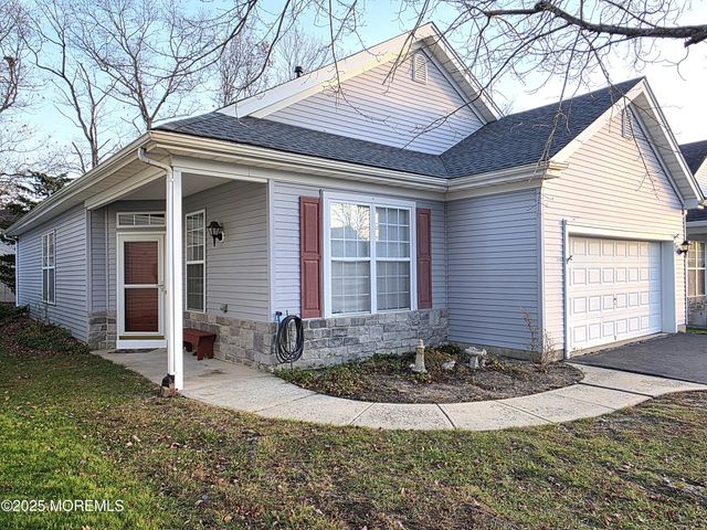 91 Robin Lane, Barnegat, NJ 08005