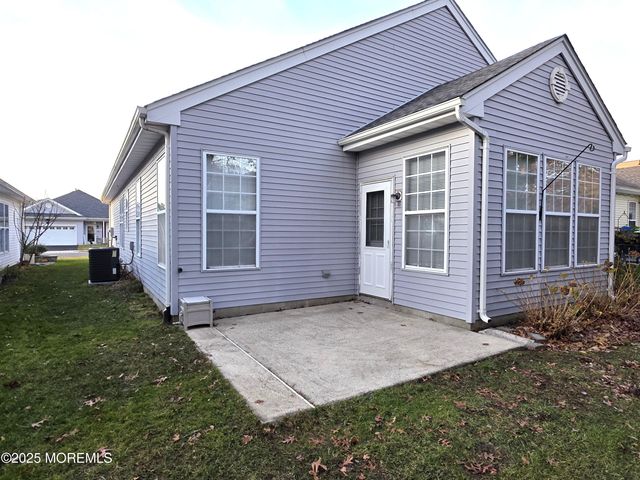 91 Robin Lane, Barnegat, NJ 08005