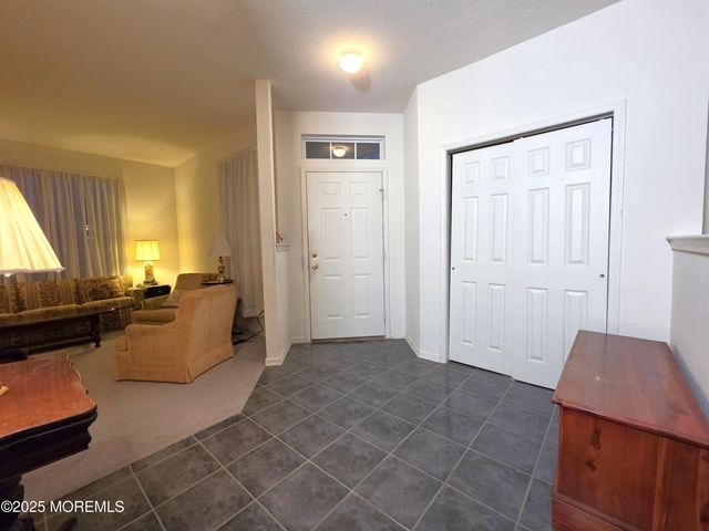 91 Robin Lane, Barnegat, NJ 08005