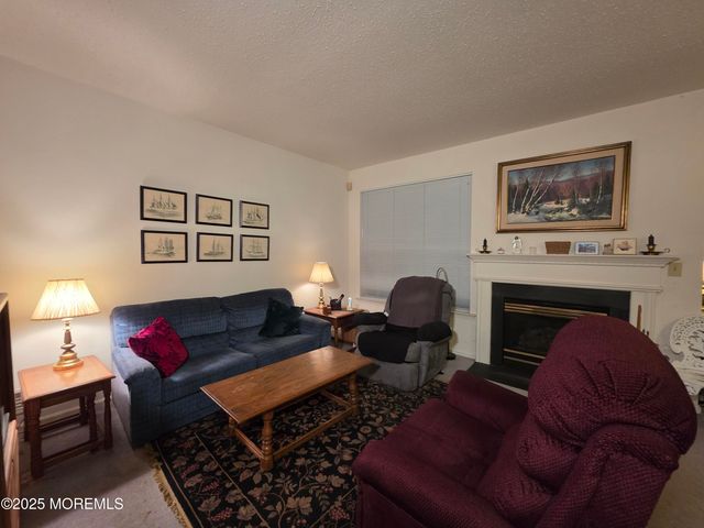 91 Robin Lane, Barnegat, NJ 08005