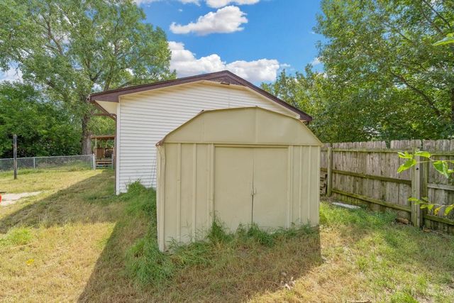 2246 W 46th St S, Wichita, KS 67217