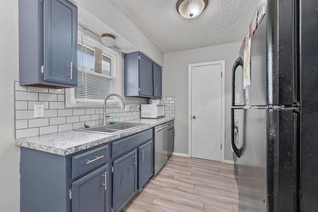 2246 W 46th St S, Wichita, KS 67217