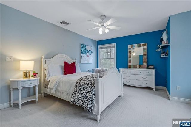 425 Rock Road, Glen Rock, NJ 07452