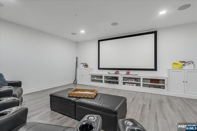 425 Rock Road, Glen Rock, NJ 07452