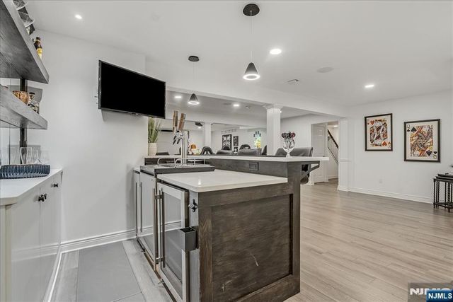 425 Rock Road, Glen Rock, NJ 07452