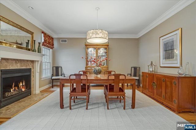 425 Rock Road, Glen Rock, NJ 07452