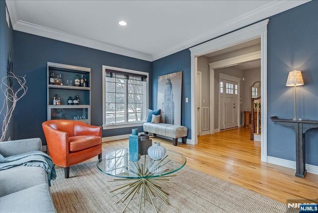 425 Rock Road, Glen Rock, NJ 07452