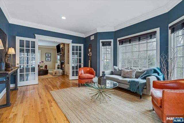 425 Rock Road, Glen Rock, NJ 07452