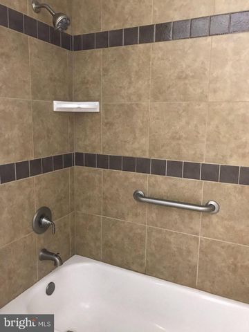 1950 MAYFLOWER DR, Woodbridge, VA 22192