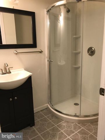 1950 MAYFLOWER DR, Woodbridge, VA 22192
