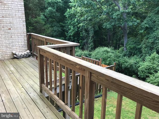 1950 MAYFLOWER DR, Woodbridge, VA 22192