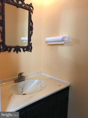 1950 MAYFLOWER DR, Woodbridge, VA 22192
