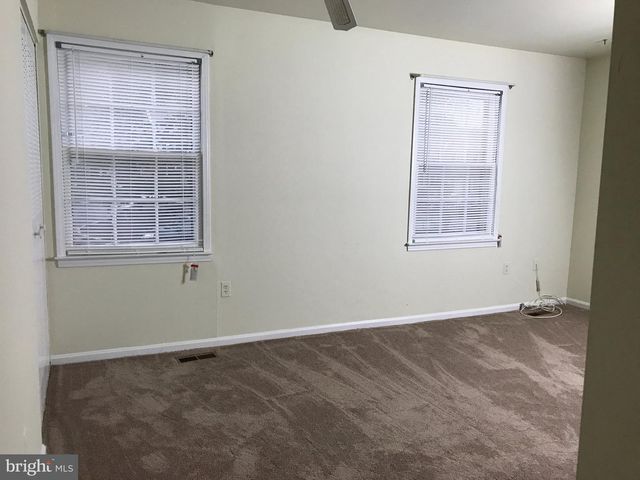 1950 MAYFLOWER DR, Woodbridge, VA 22192
