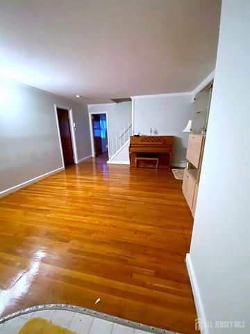 1131 Wood Avenue, Edison, NJ 08820