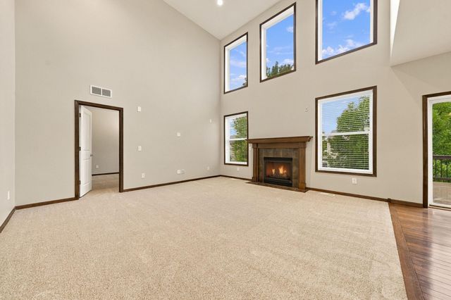 2109 Rockridge Circle, Shakopee, MN 55379