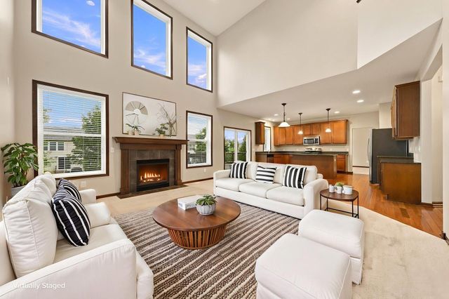 2109 Rockridge Circle, Shakopee, MN 55379