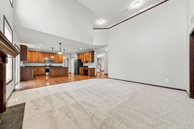 2109 Rockridge Circle, Shakopee, MN 55379