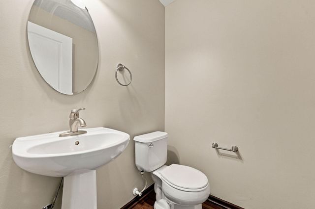 2109 Rockridge Circle, Shakopee, MN 55379
