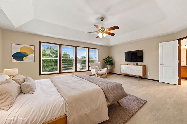 2109 Rockridge Circle, Shakopee, MN 55379