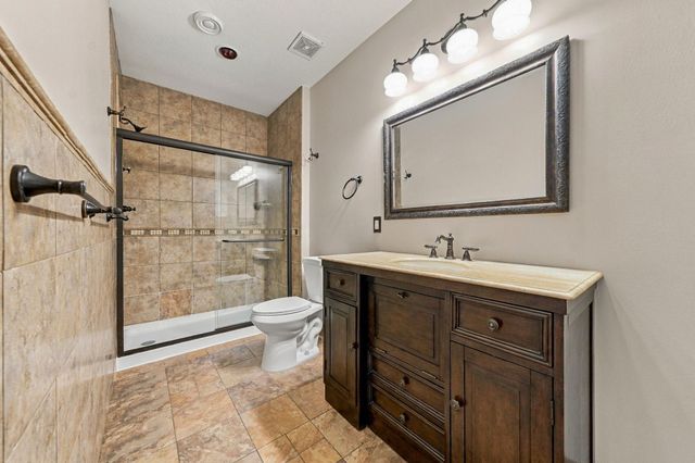 2109 Rockridge Circle, Shakopee, MN 55379