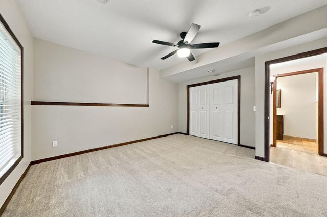 2109 Rockridge Circle, Shakopee, MN 55379