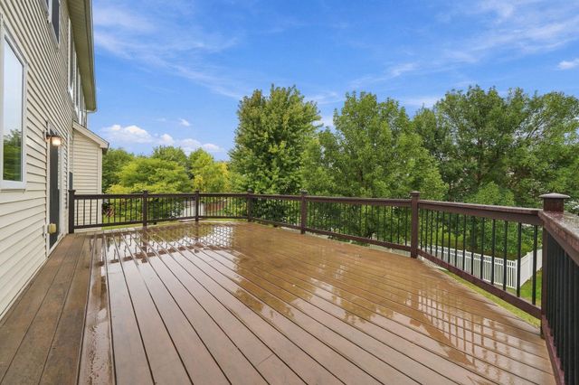 2109 Rockridge Circle, Shakopee, MN 55379