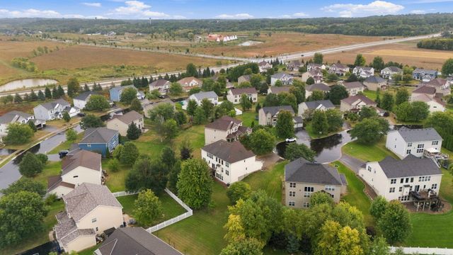 2109 Rockridge Circle, Shakopee, MN 55379