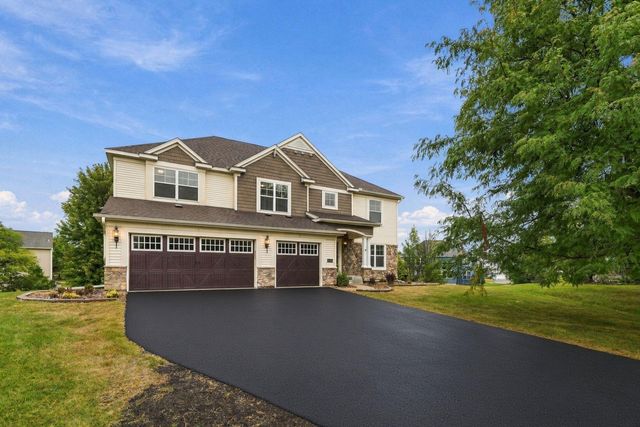 2109 Rockridge Circle, Shakopee, MN 55379