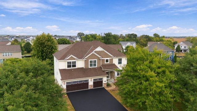 2109 Rockridge Circle, Shakopee, MN 55379