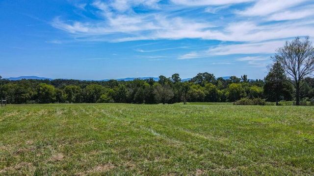 953 Cedar Springs Road SE, Cleveland, TN 37323