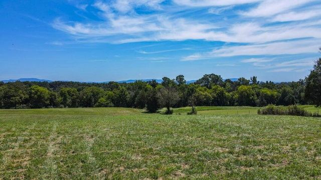 953 Cedar Springs Road SE, Cleveland, TN 37323