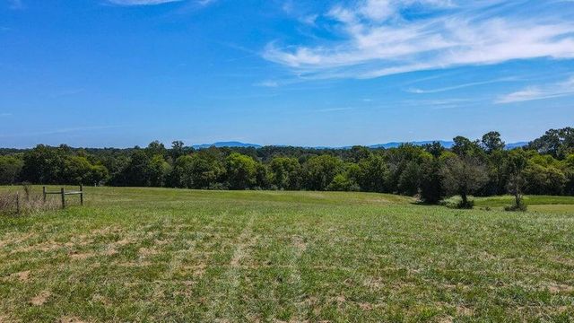953 Cedar Springs Road SE, Cleveland, TN 37323