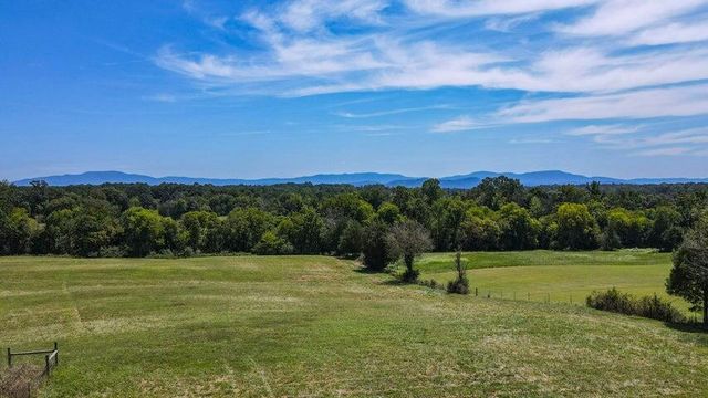 953 Cedar Springs Road SE, Cleveland, TN 37323