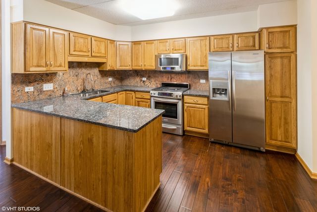 400 S NORTHWEST Highway 210, Park Ridge, IL 60068