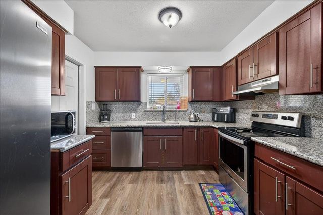 2931 Paula Drive, Clovis, CA 93612