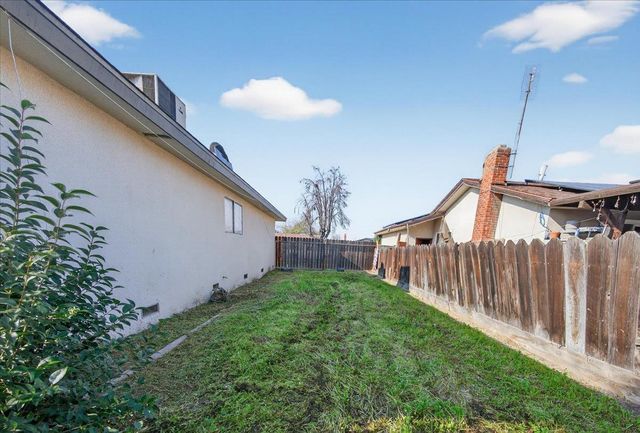 2931 Paula Drive, Clovis, CA 93612