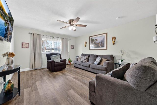 2931 Paula Drive, Clovis, CA 93612