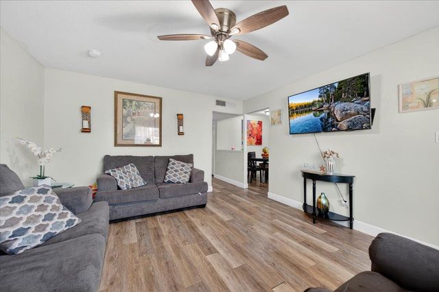 2931 Paula Drive, Clovis, CA 93612