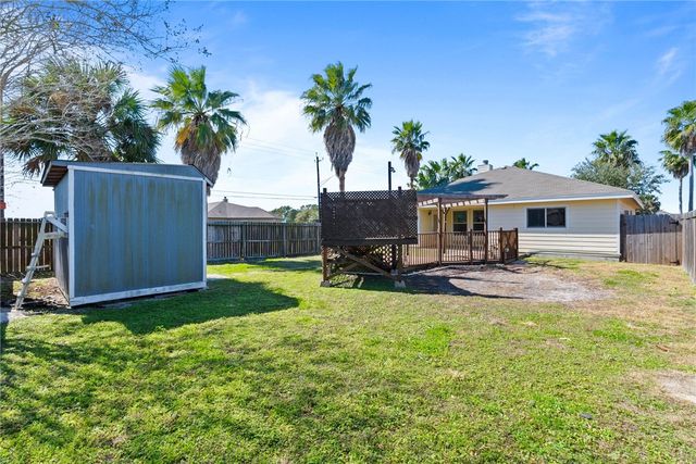 2637 Date Palm Dr, Corpus Christi, TX 78418