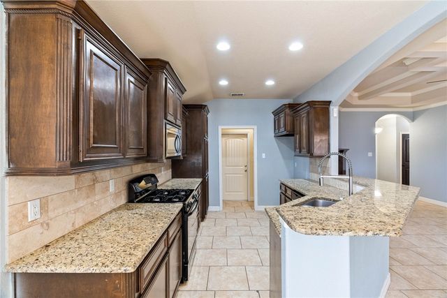 2637 Date Palm Dr, Corpus Christi, TX 78418