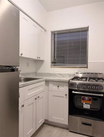 7717 Byron Ave 9, Miami Beach, FL 33141