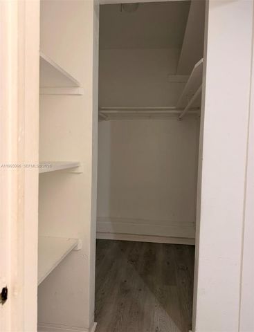 7717 Byron Ave 9, Miami Beach, FL 33141
