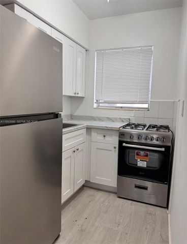 7717 Byron Ave 9, Miami Beach, FL 33141