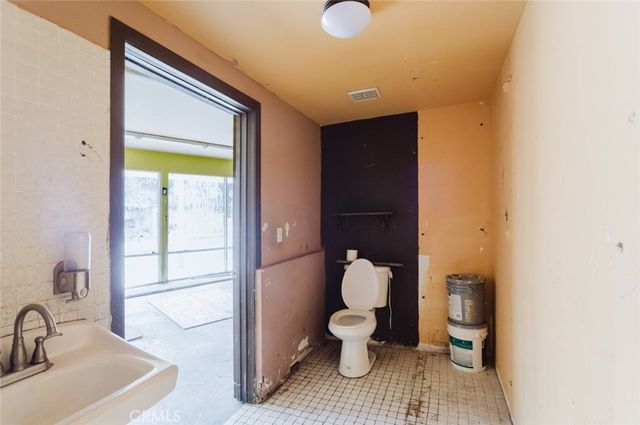 3615 Beverly Boulevard, Los Angeles, CA 90004