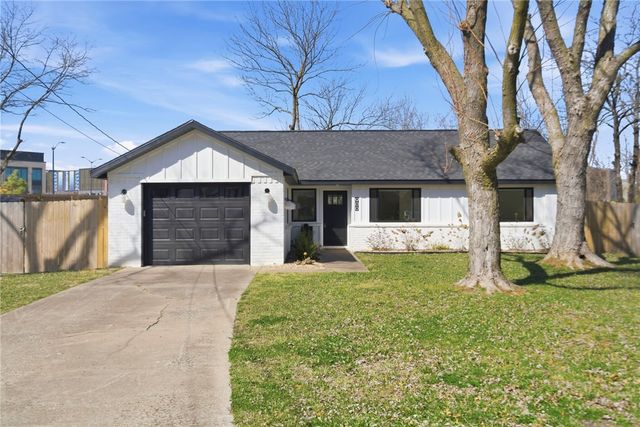 900 Convair Street, Bentonville, AR 72712