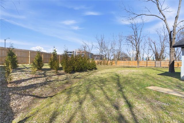 900 Convair Street, Bentonville, AR 72712