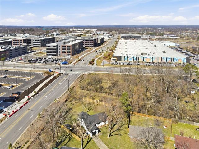 900 Convair Street, Bentonville, AR 72712