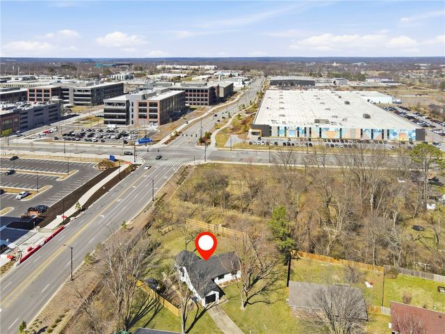 900 Convair Street, Bentonville, AR 72712